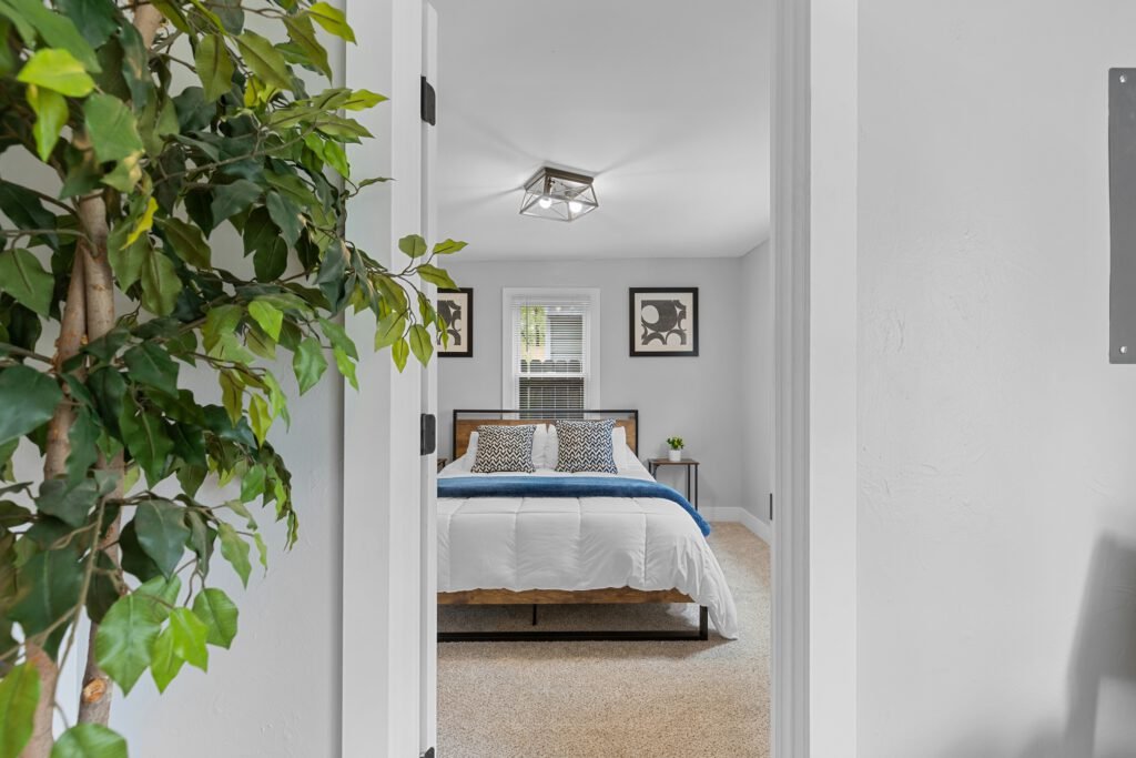 a clean and tidy airbnb room in the uk