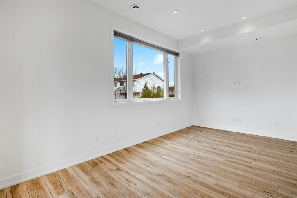 a clean and tidy end of tenancy living room in the uk